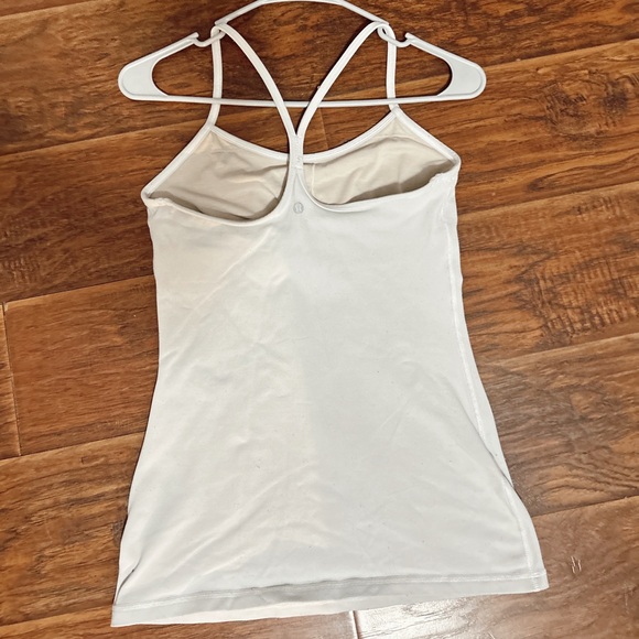White lululemon tank! 🤍 No size tag — almost positive it is a size 6 though! - Picture 2 of 2